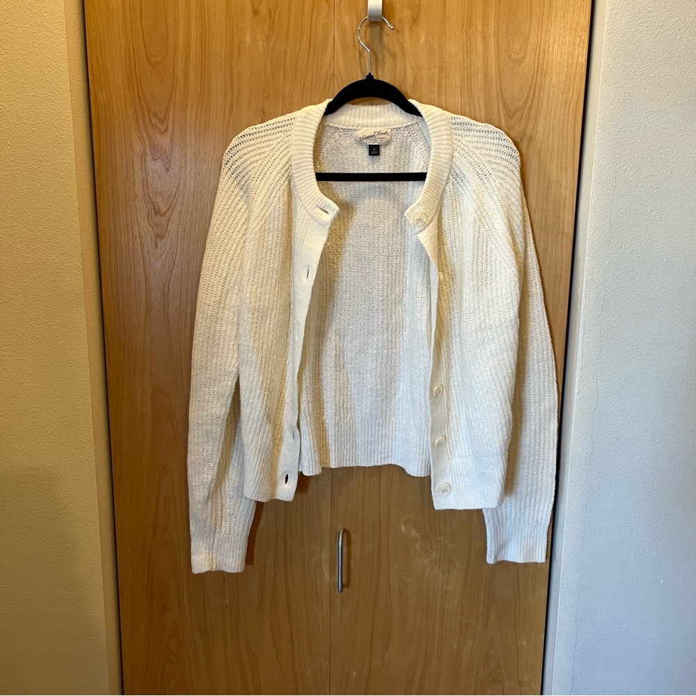 Universal Thread White Cardigan Sweater